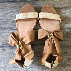 Anthropologie gold and tan leather sandal size 10